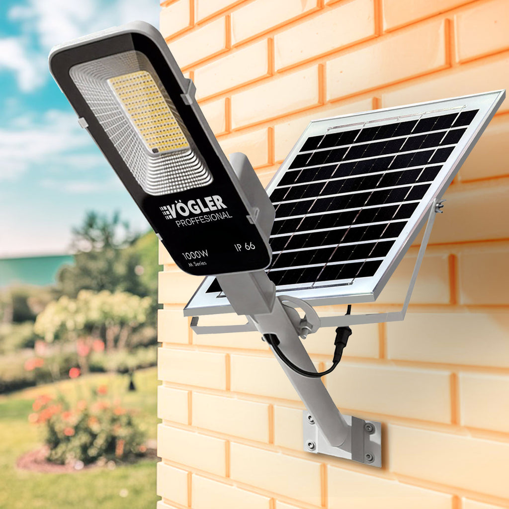 Erőteljes napelemes lámpa, alkonyatérzékelő, távirányító, Vögler Professional 1000W