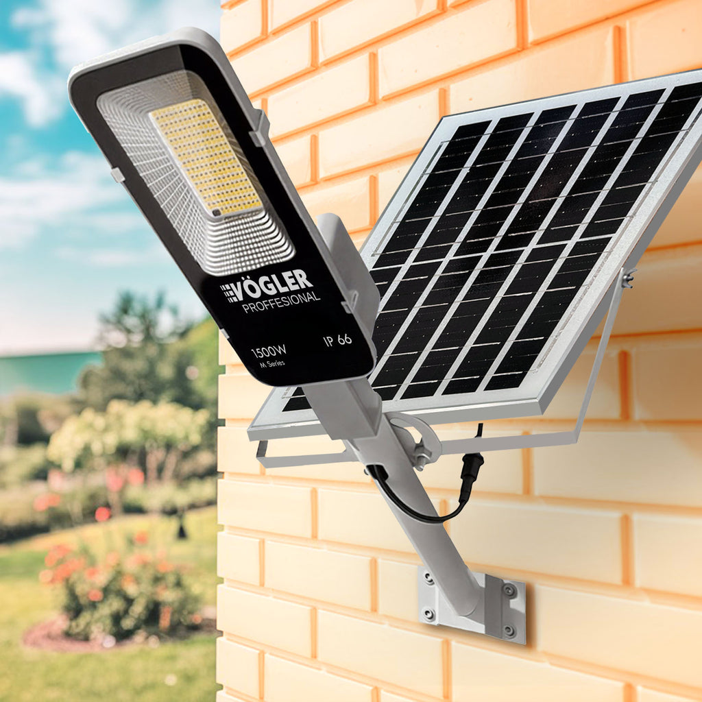 Erőteljes napelemes lámpa, alkonyatérzékelő, távirányító, Vögler Professional 1500W