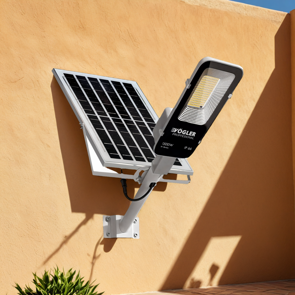 Erőteljes napelemes lámpa, alkonyatérzékelő, távirányító, Vögler Professional 1500W